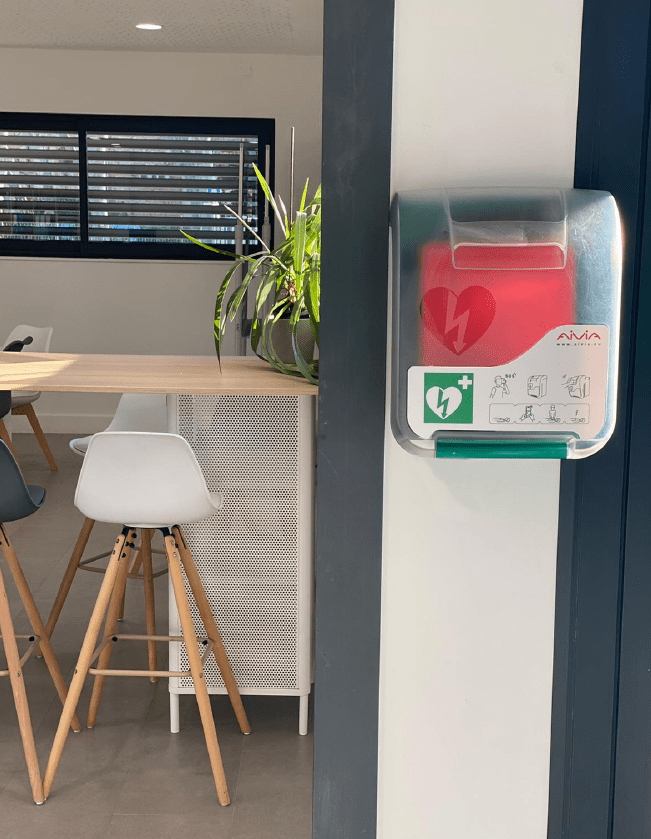 Defibriliatoriaus laikymo dėžė Aivia IN su aliarmu - Image 3
